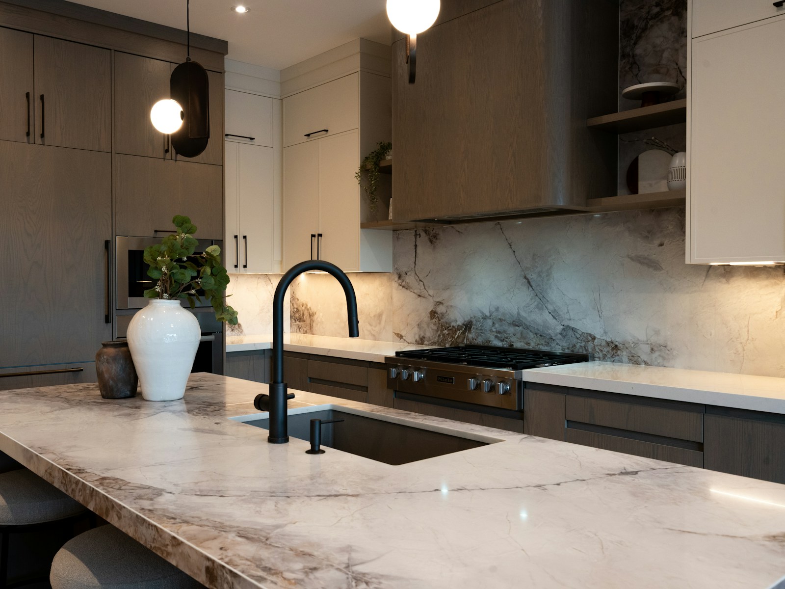 Stone & Quartz